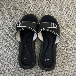 Nike slides